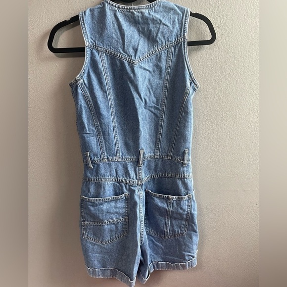 Xhilaration sleeveless denim romper. Size XS - Picture 2 of 6